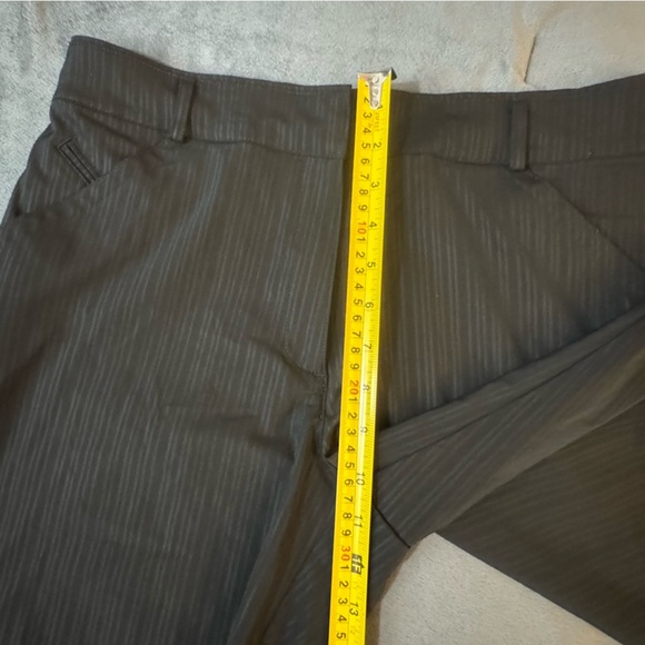 Nike Golf Shorts
#1025 - Picture 3 of 11